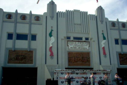 Fachada del Estadio de la Revolución en Torreón, casa de los Algodoneros de Unión Laguna