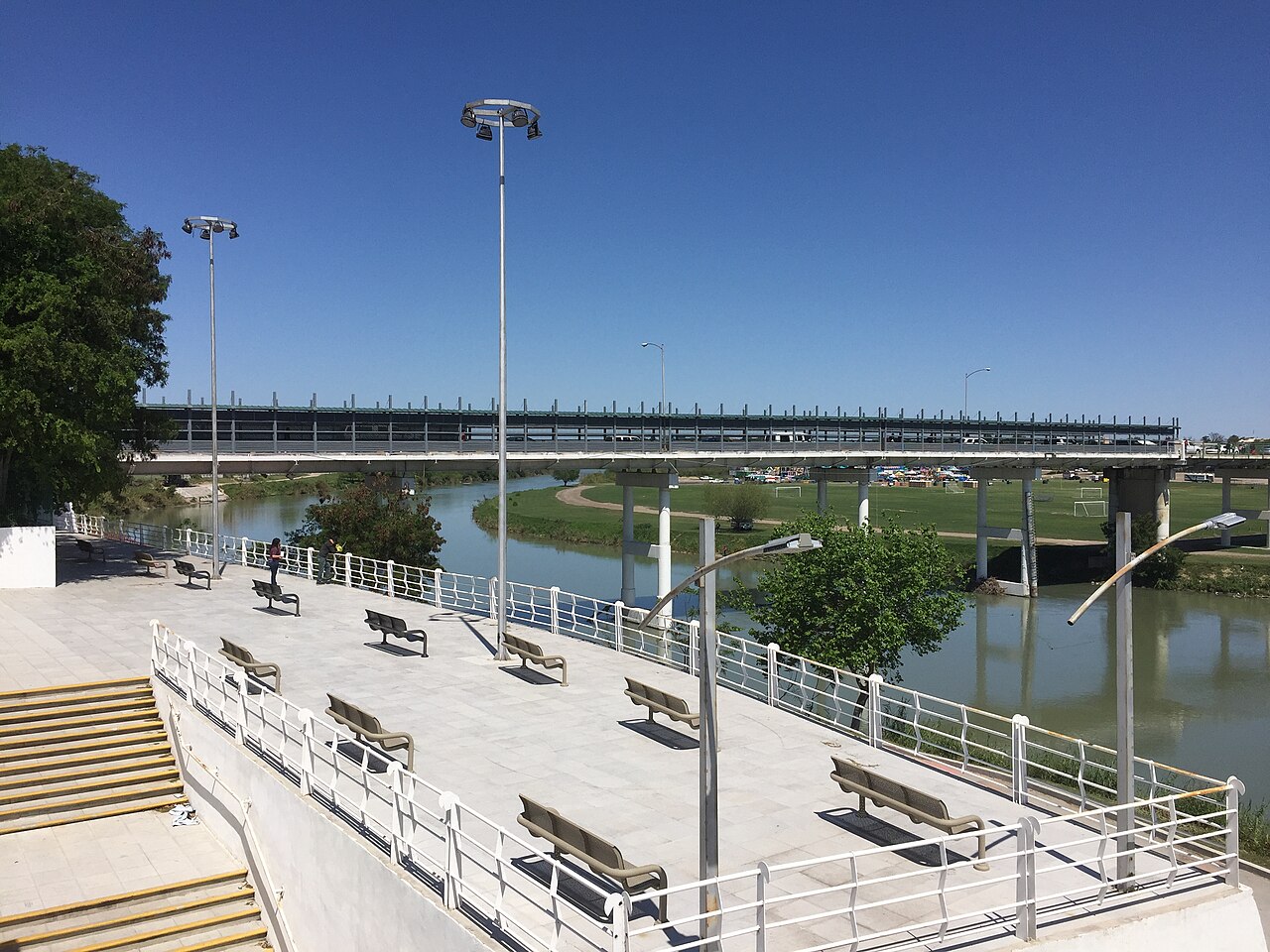 Puente internacional entre Piedras Negras, Coahuila, y Eagle Pass, Texas