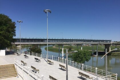 Puente internacional entre Eagle Pass y Piedras Negras
